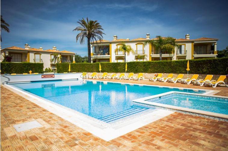 2Bedroom Bungalow Heated Shared Pool ,Near Carvoeiro And Ferrugudo Екстер'єр фото